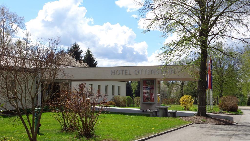 Hotel Ottenstein - Das Wohlfuehlhotel Rastenfeld エクステリア 写真