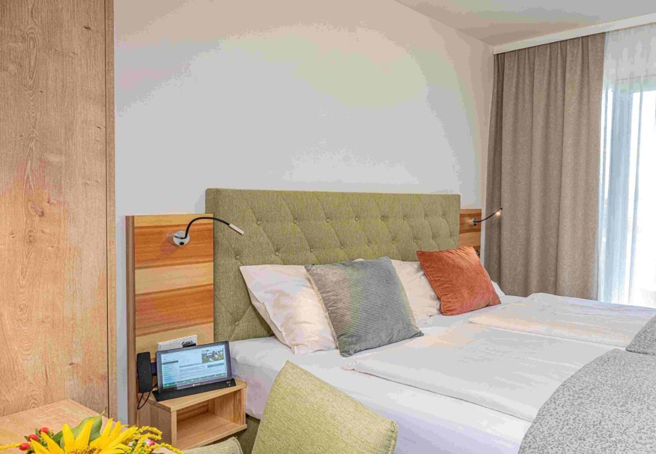 Hotel Ottenstein - Das Wohlfuehlhotel Rastenfeld エクステリア 写真