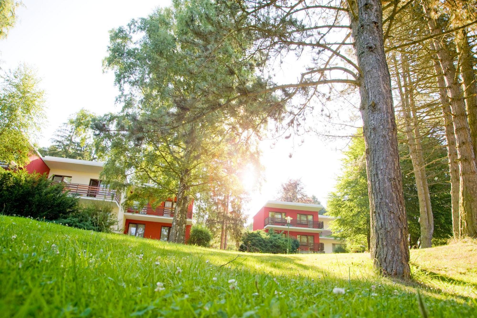 Hotel Ottenstein - Das Wohlfuehlhotel Rastenfeld エクステリア 写真